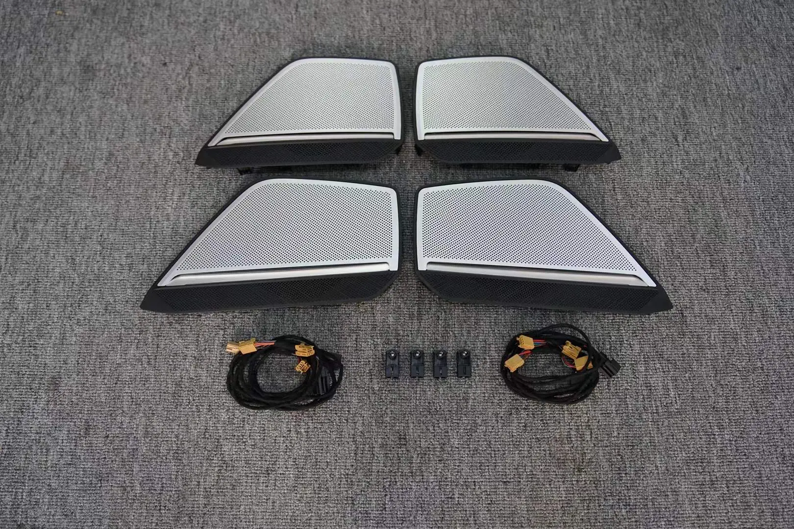 Audi A6 A7 S7 Rs7 S6 Rs6 C8 Door Speaker Cover Multi-Color Ambient Light Metal Speaker Cover 3 Audi A6 A7 S7 RS7 S6 RS6 C8 door Speaker Cover multi-color ambient light metal speaker cover - Image 3